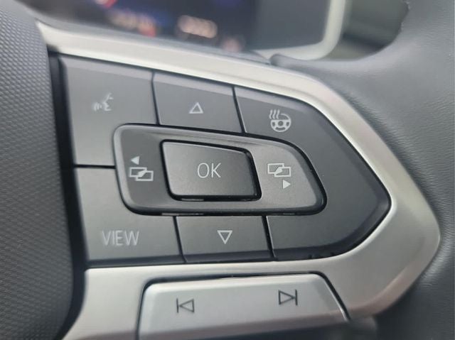 2026 Volkswagen Taos 1.5T SE Black