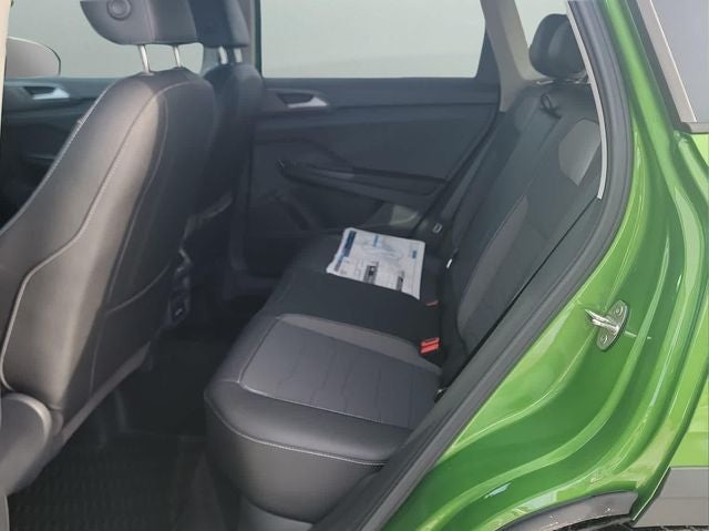 2026 Volkswagen Taos 1.5T SE Black