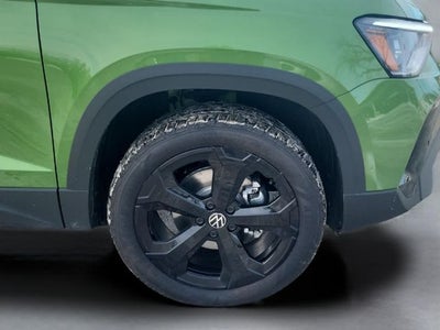 2026 Volkswagen Taos 1.5T SE Black