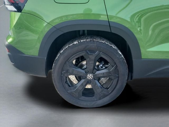 2026 Volkswagen Taos 1.5T SE Black