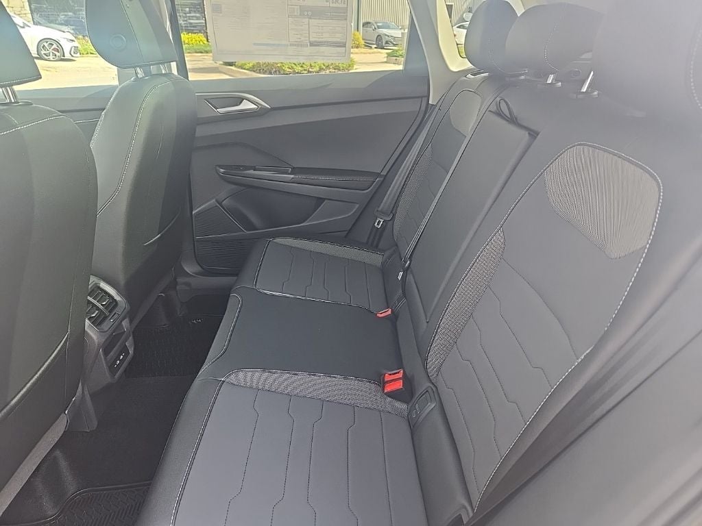2026 Volkswagen Taos 1.5T SE Black