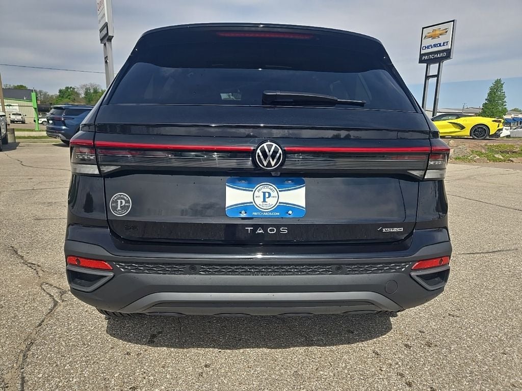 2026 Volkswagen Taos 1.5T SE Black