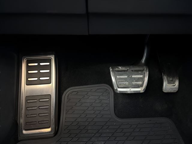 2023 Volkswagen Tiguan 2.0T SEL R-Line