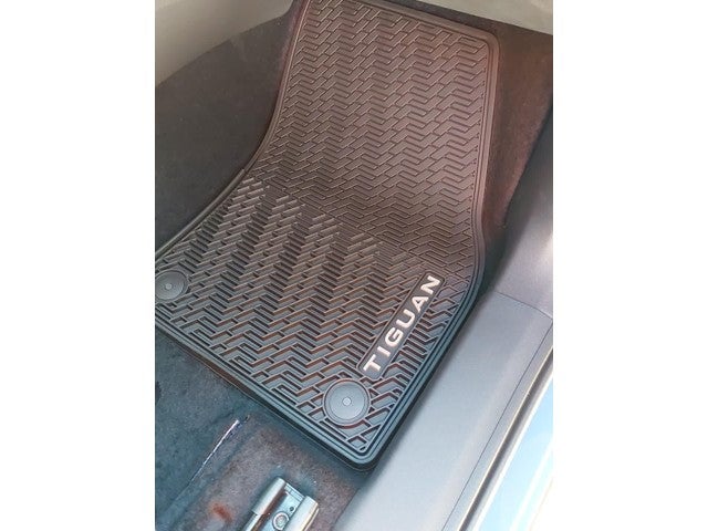 2025 Volkswagen Tiguan 2.0T SE R-Line Black