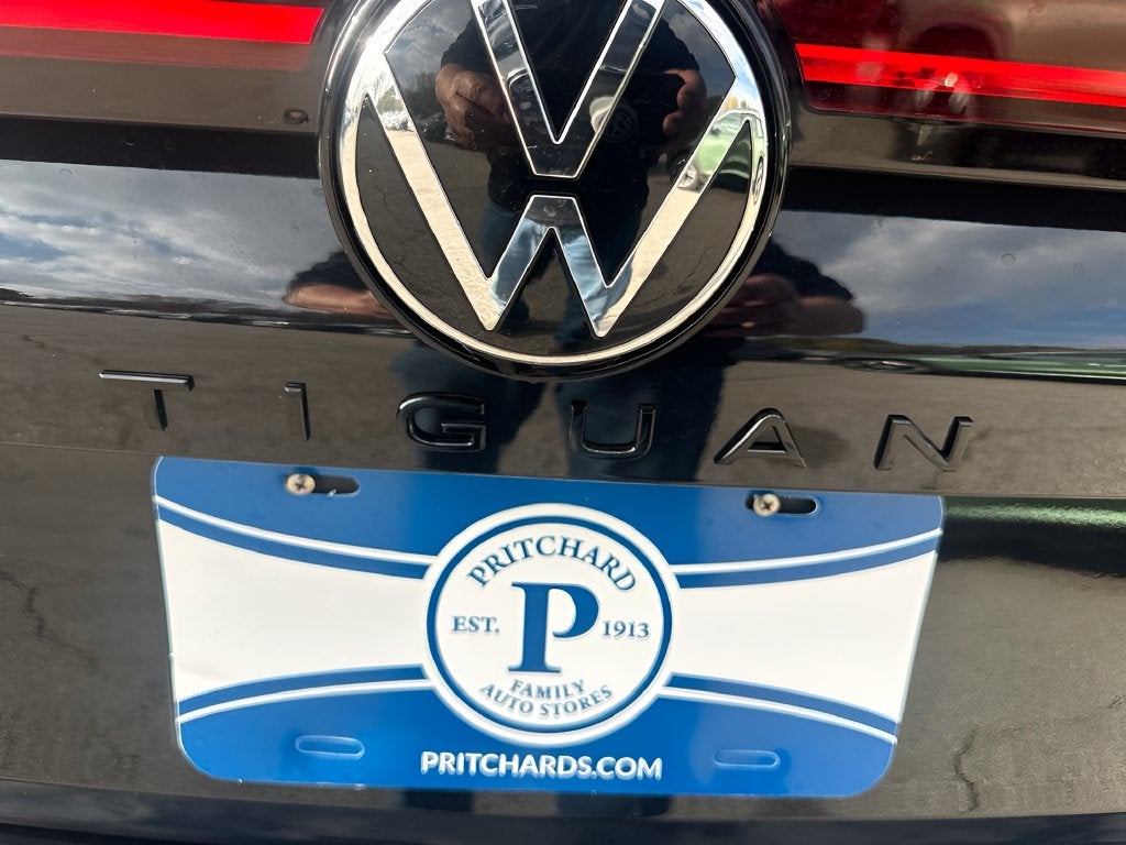 2026 Volkswagen Tiguan SE R-Line Black