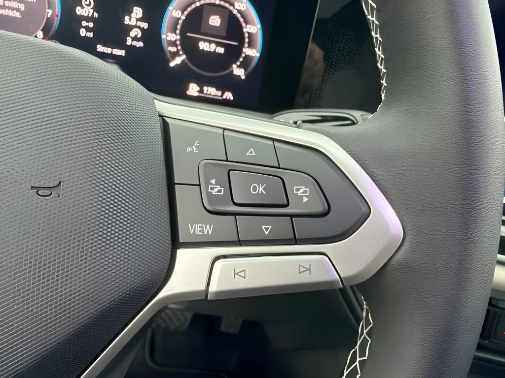 2026 Volkswagen Tiguan 2.0T SE