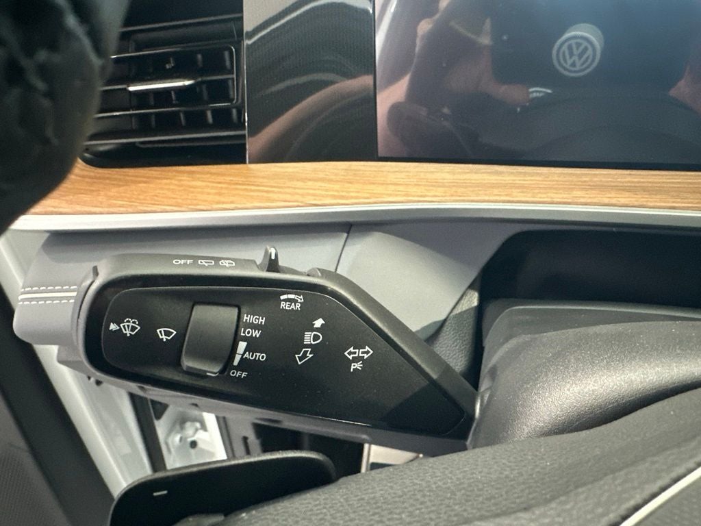 2026 Volkswagen Tiguan 2.0T SEL R-Line Turbo