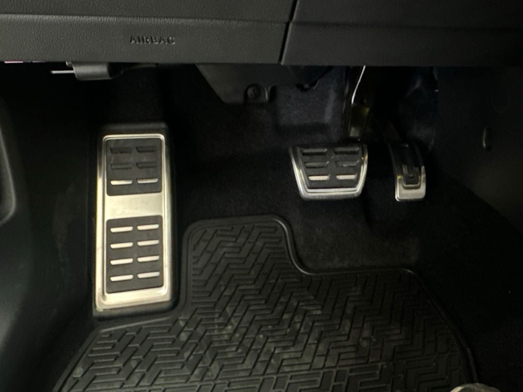 2026 Volkswagen Tiguan 2.0T SEL R-Line Turbo
