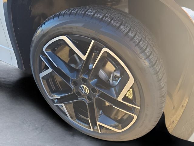 2026 Volkswagen Tiguan SEL R-Line Turbo 4MOTION