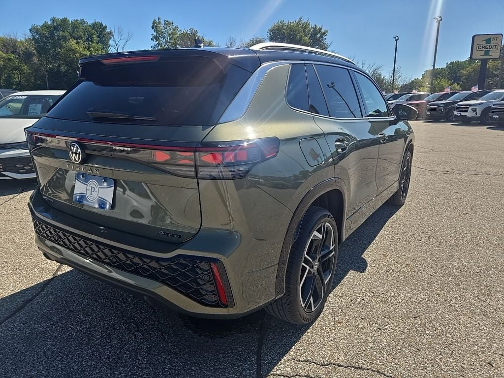 2026 Volkswagen Tiguan 2.0T SEL R-Line Turbo
