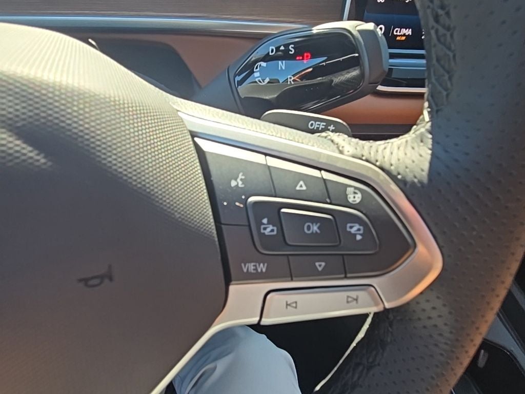 2026 Volkswagen Tiguan 2.0T SEL R-Line Turbo