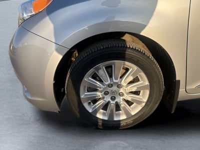 2015 Toyota Sienna XLE 7 Passenger
