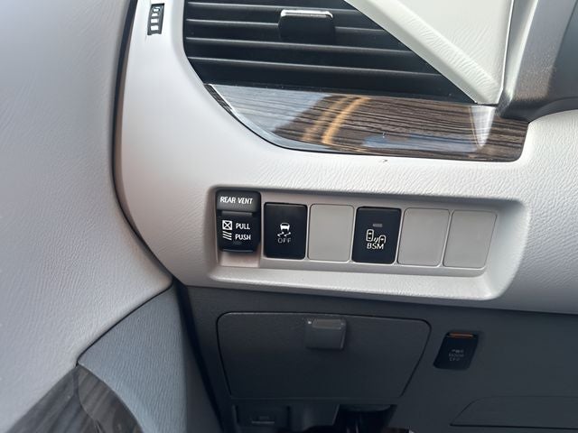 2015 Toyota Sienna XLE 7 Passenger
