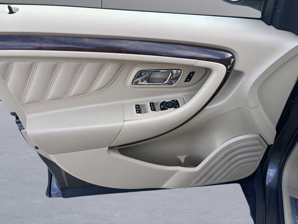 2018 Ford Taurus Limited