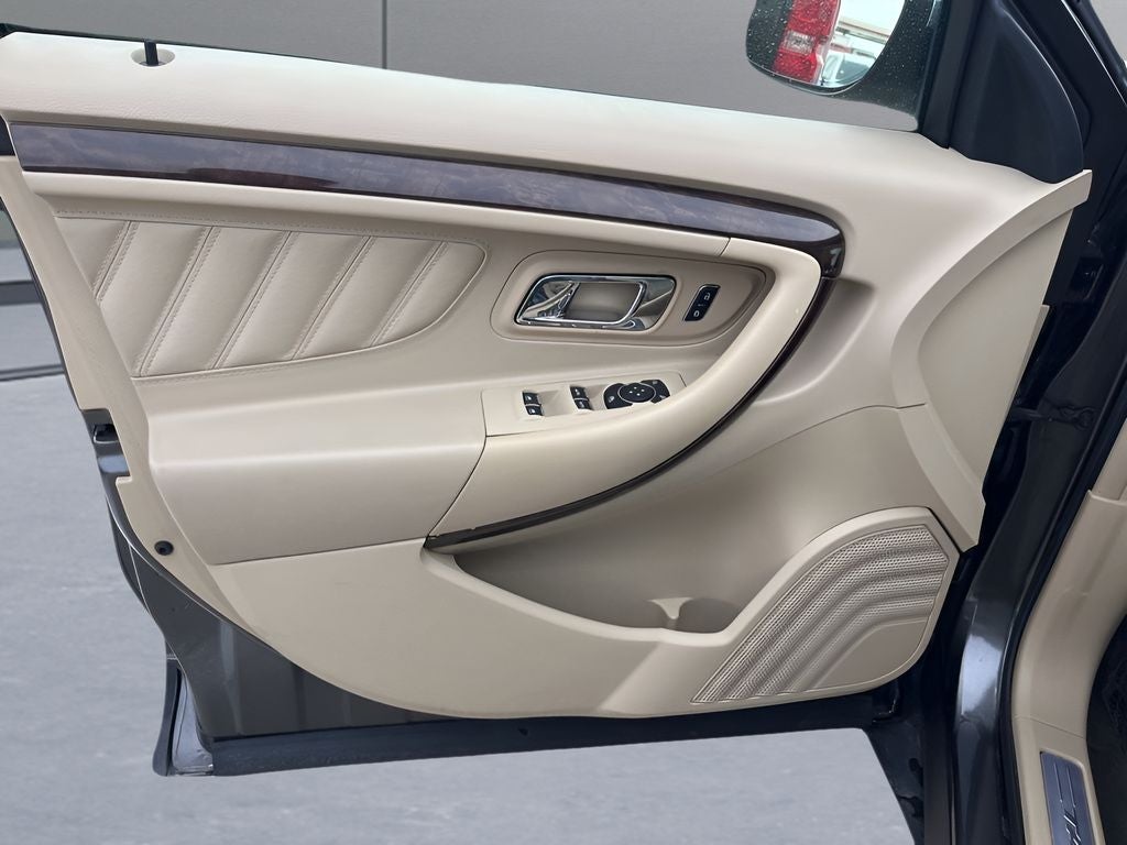 2018 Ford Taurus Limited