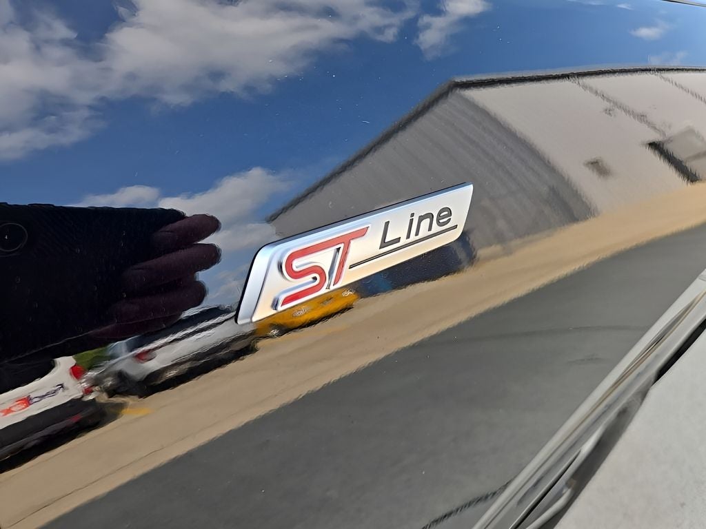 2026 Ford Escape ST-Line Elite