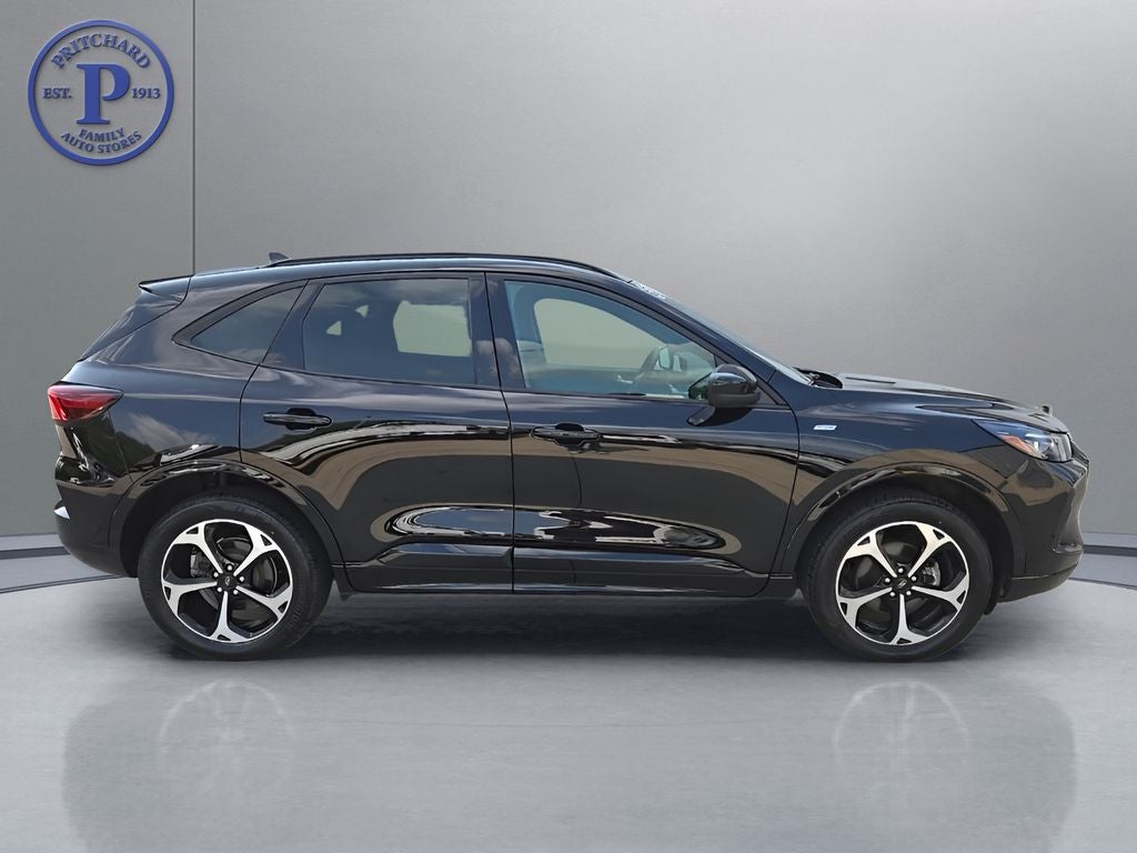 2026 Ford Escape ST-Line Elite