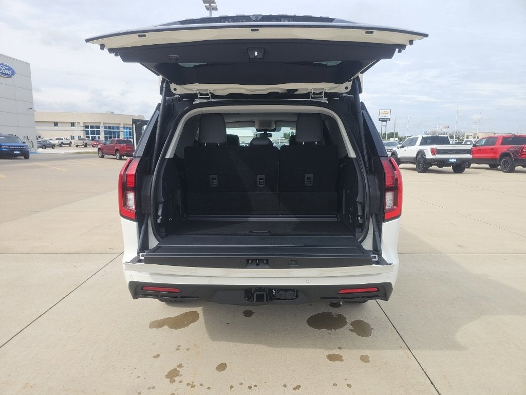 2027 Ford Expedition Active