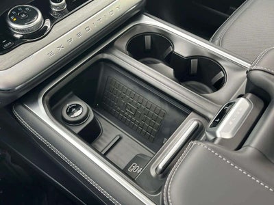 2025 Ford Expedition Platinum®