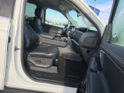 2027 Ford Expedition Platinum