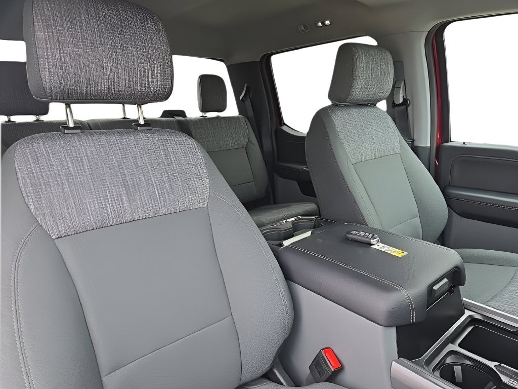 2027 Ford Super Duty F-250® XLT