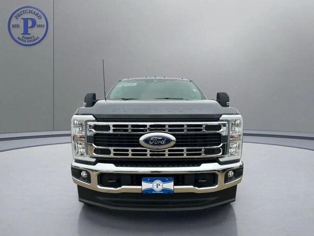 2026 Ford Super Duty F-350® XLT