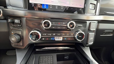 2026 Ford Super Duty F-350® Lariat®