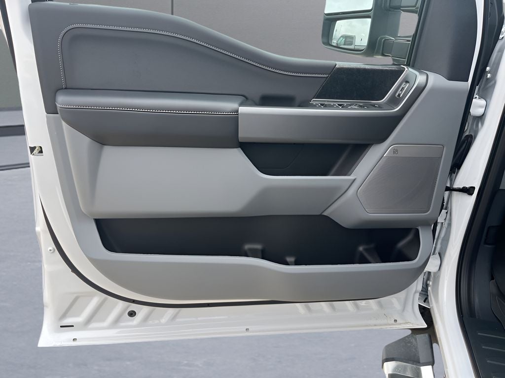 2026 Ford Super Duty F-350® XLT