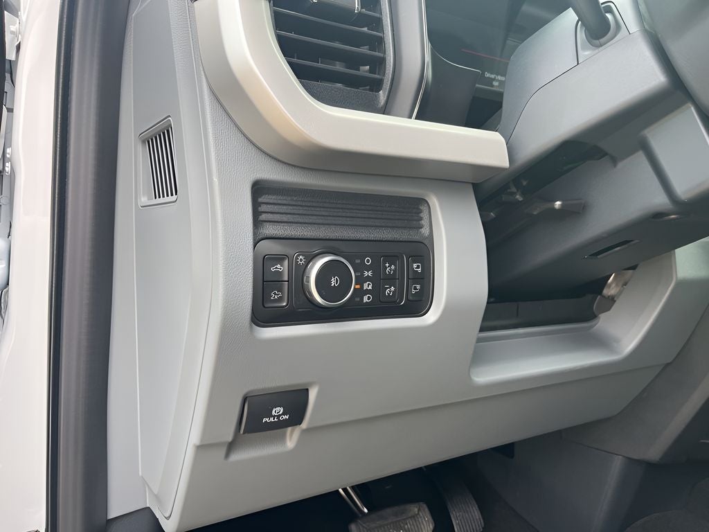 2026 Ford Super Duty F-350® XLT