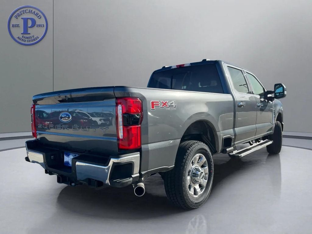 2026 Ford Super Duty F-350® Lariat®