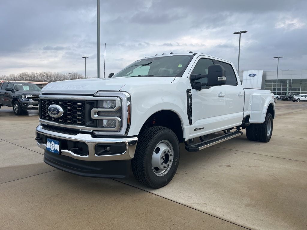 2026 Ford Super Duty F-350® XLT