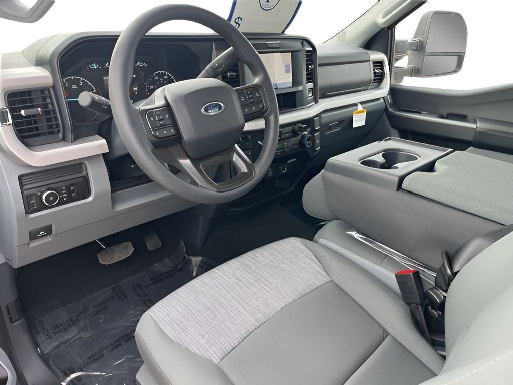 2026 Ford Super Duty F-350® XLT