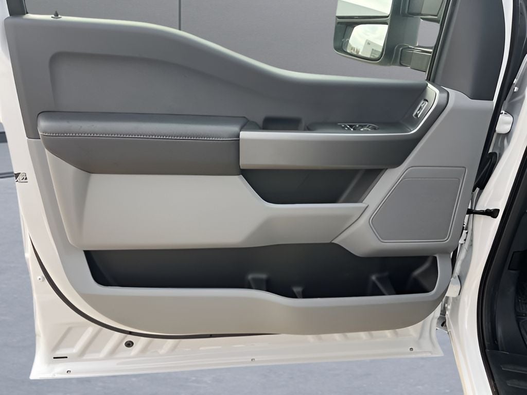 2026 Ford Super Duty F-350® XLT