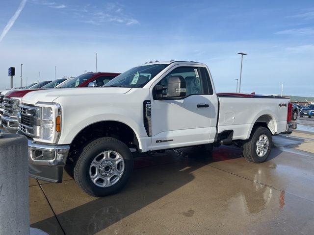 2026 Ford Super Duty F-350® XLT