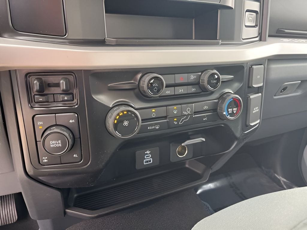 2026 Ford Super Duty F-350® XLT