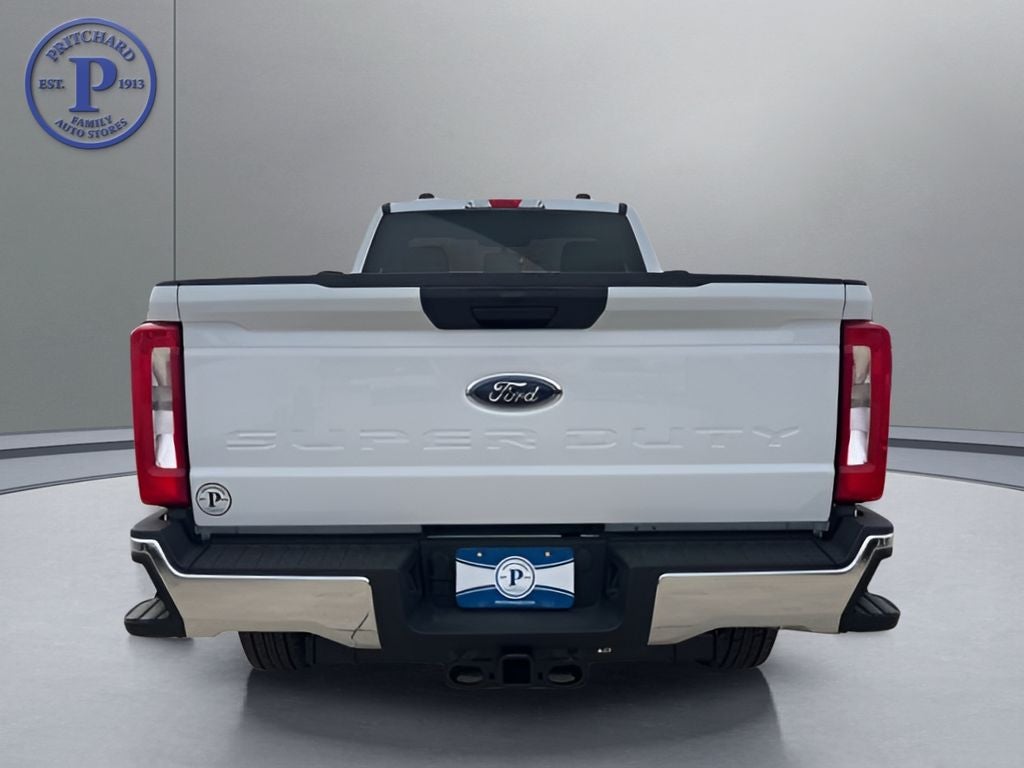 2026 Ford Super Duty F-350® XLT