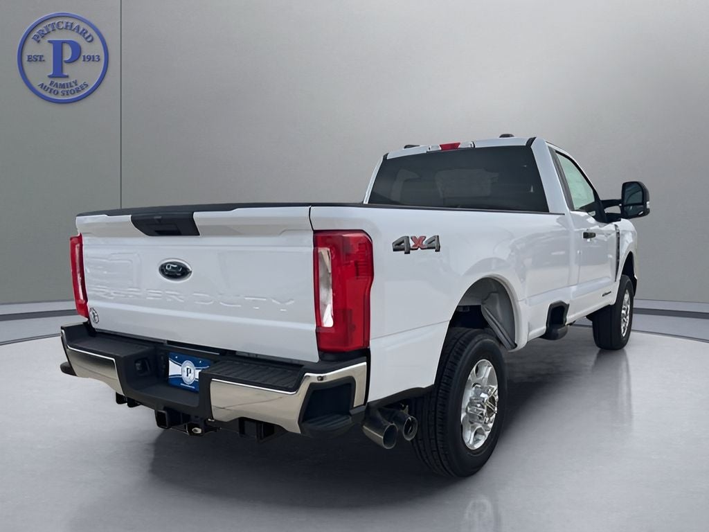 2026 Ford Super Duty F-350® XLT