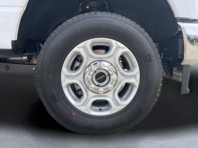 2026 Ford Super Duty F-350® XLT