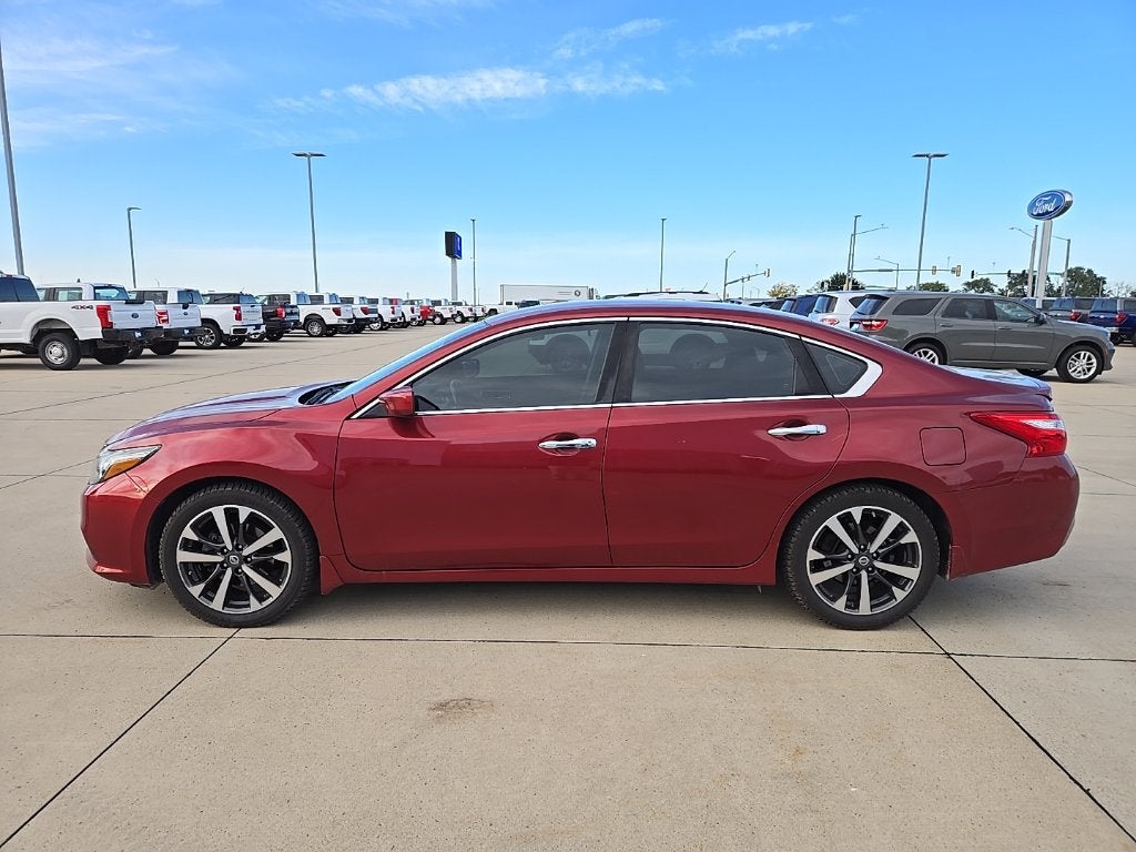 2016 Nissan Altima 2.5 SR