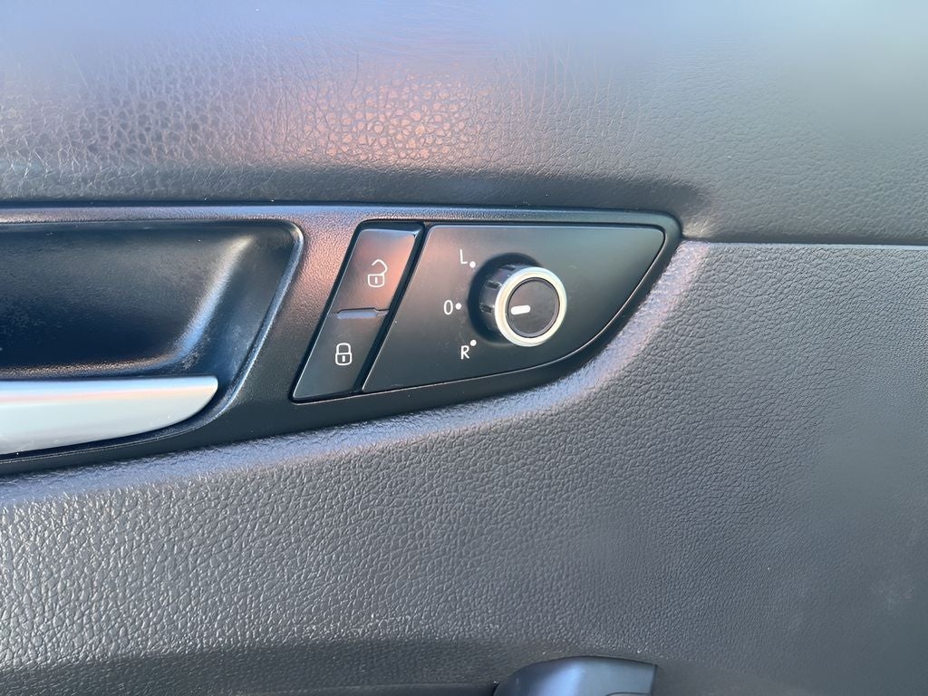 2015 Volkswagen Passat 1.8T Wolfsburg Edition