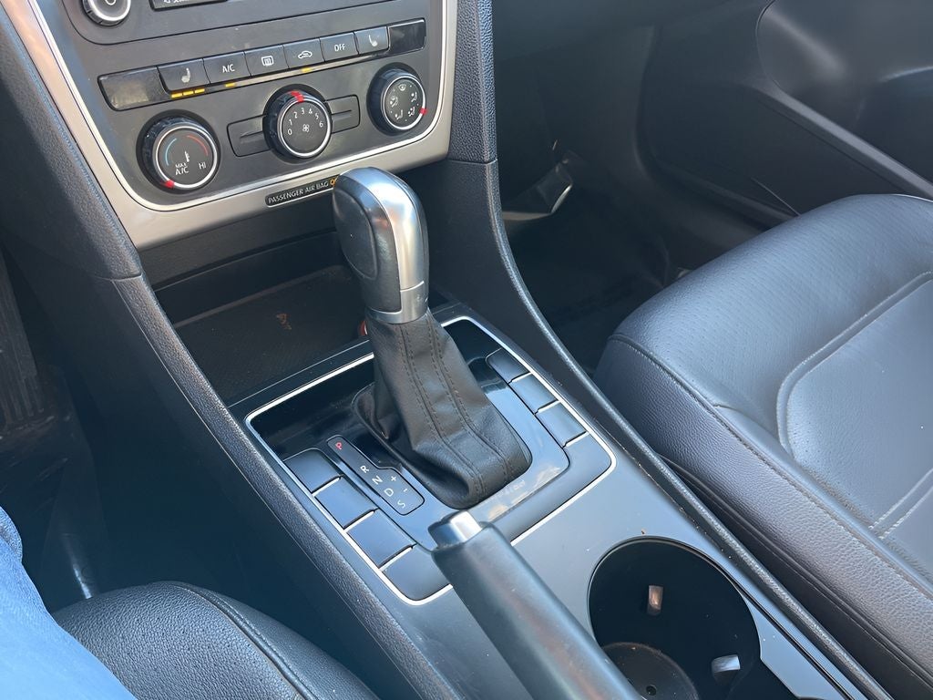 2015 Volkswagen Passat 1.8T Wolfsburg Edition