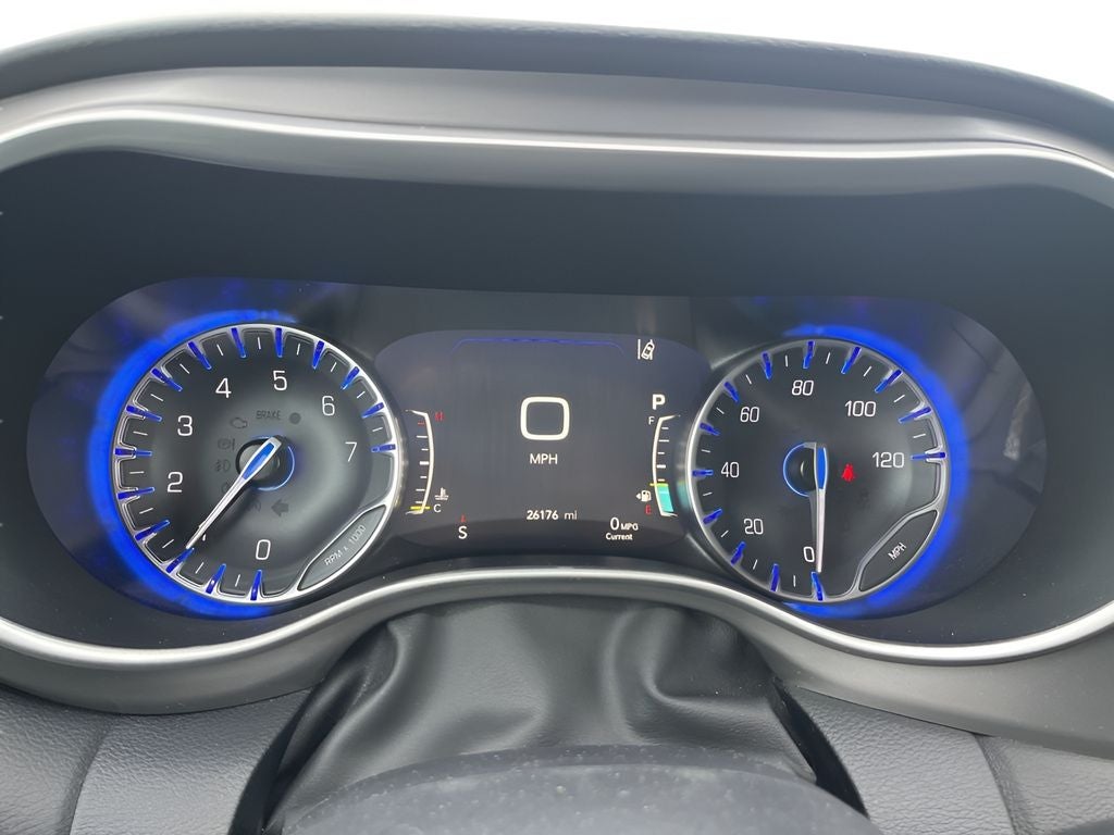 2025 Chrysler Pacifica Select