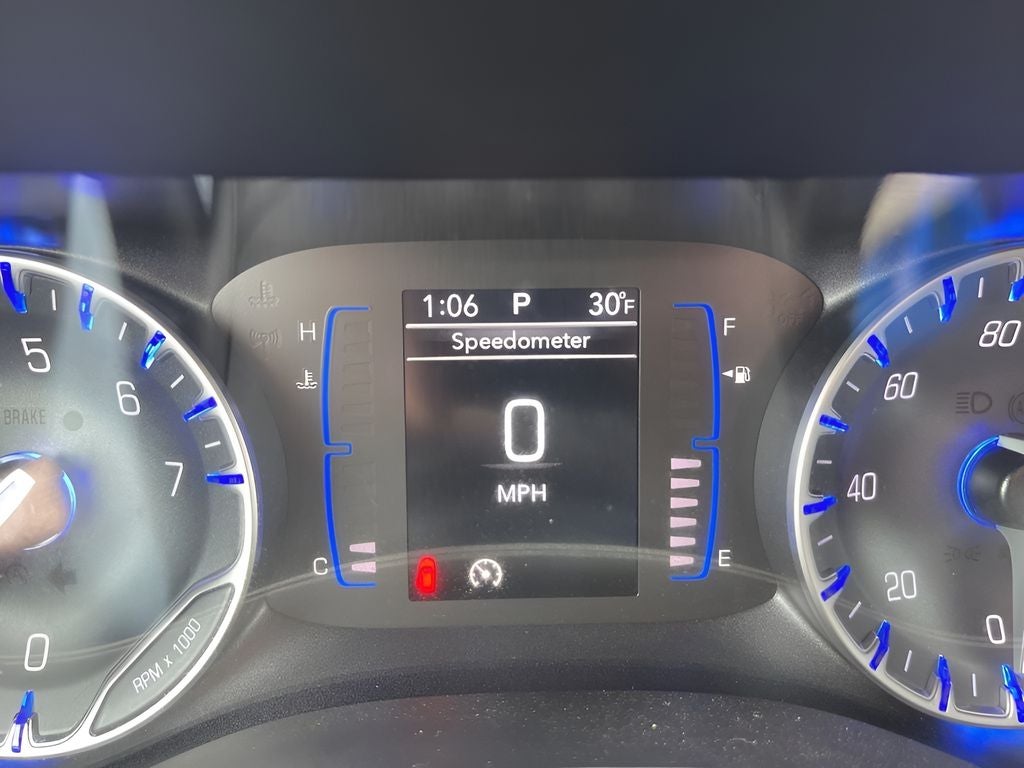 2023 Chrysler Voyager LX