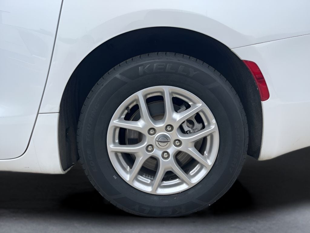 2023 Chrysler Voyager LX