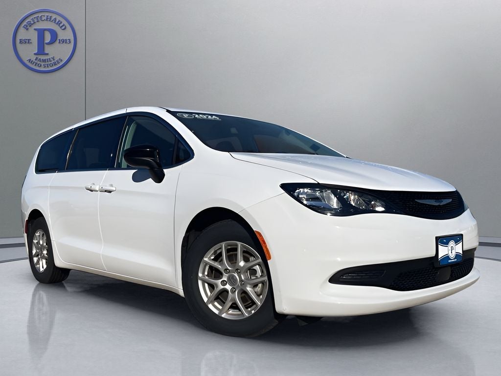 2024 Chrysler Voyager LX