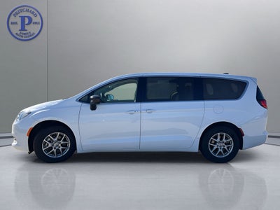 2024 Chrysler Voyager LX