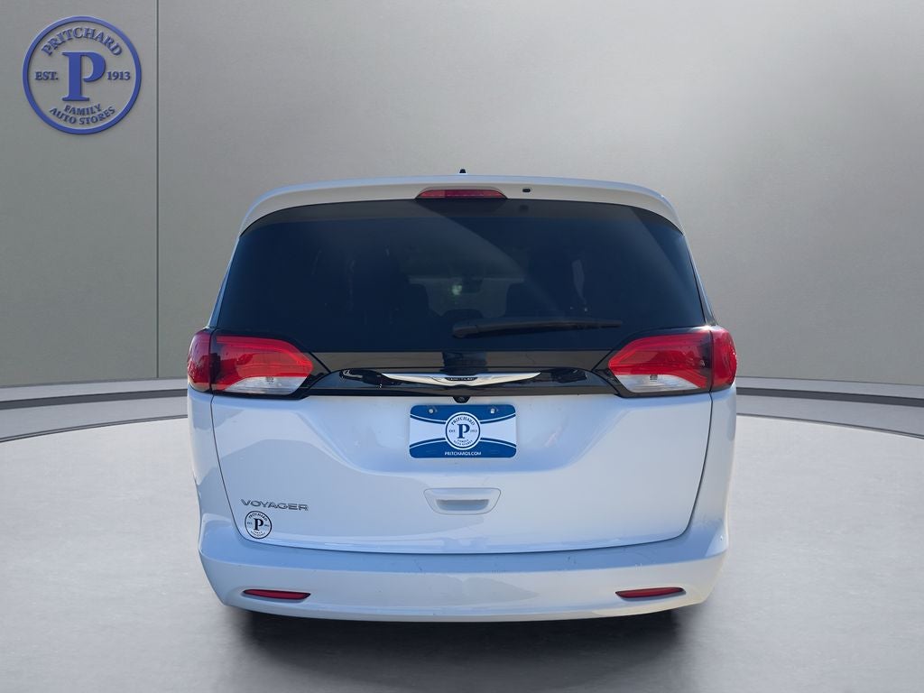 2024 Chrysler Voyager LX