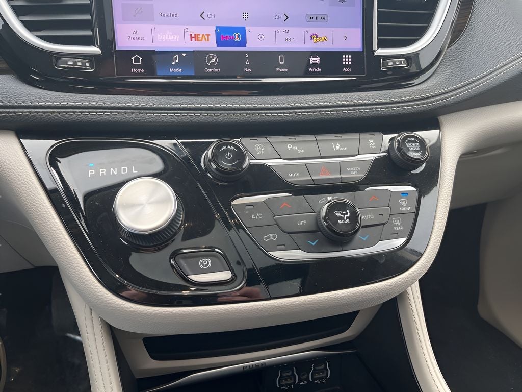 2023 Chrysler Pacifica Limited