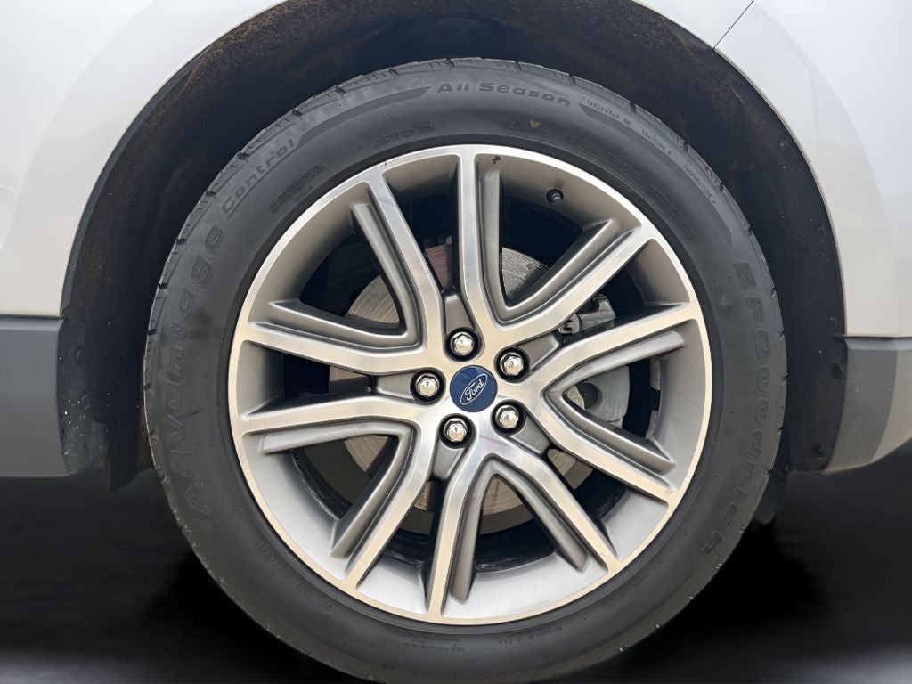 2020 Ford Edge Titanium