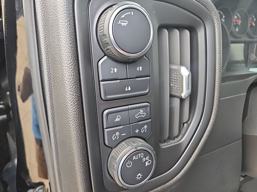 2024 Chevrolet Silverado 2500HD Custom